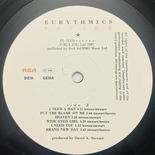 Eurythmics – Savage LP mit OIS und Poster (VG+) - schallplattenparadis
