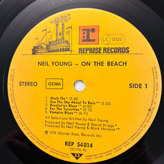 Neil Young ‎– On The Beach LP mit OIS (VG+) - schallplattenparadis