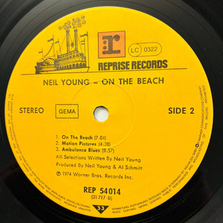 Neil Young ‎– On The Beach LP mit OIS (VG+) - schallplattenparadis