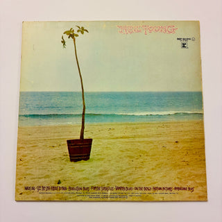 Neil Young – On The Beach LP (VG+) - schallplattenparadis