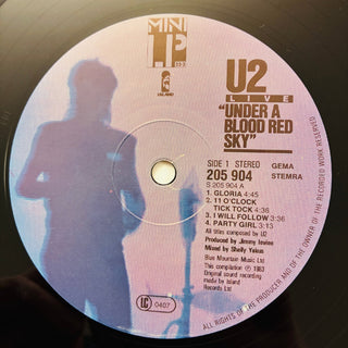 U2 – Under A Blood Red Sky (Live) LP (VG+) - schallplattenparadis