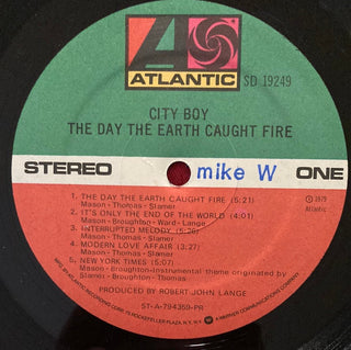 City Boy ‎– The Day The Earth Caught Fire LP mit OIS (NM) - schallplattenparadis