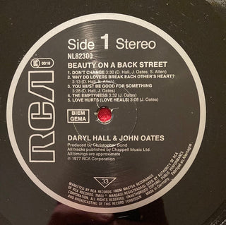 Daryl Hall & John Oates ‎– Beauty On A Back Street LP (NM) - schallplattenparadis