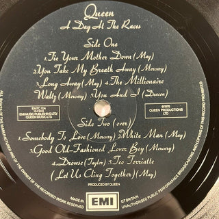 Queen ‎– A Day At The Races LP mit OIS (NM) - schallplattenparadis